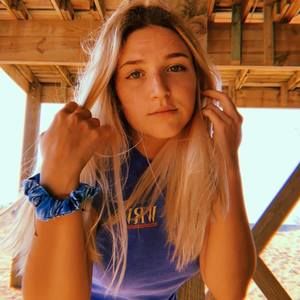 Meet your Posher, Camille